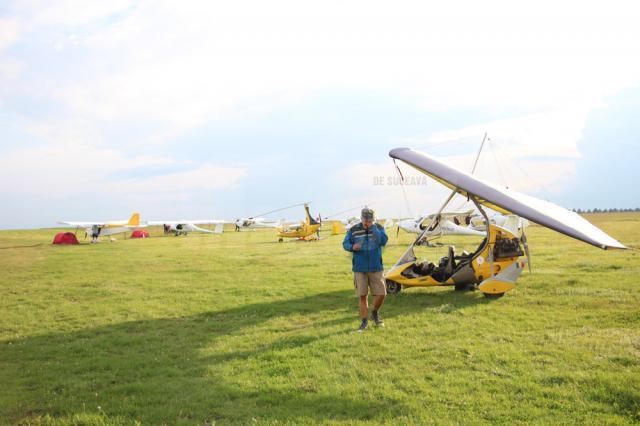 Zeci de turişti străini, în vizită în Bucovina cu avioanele personale