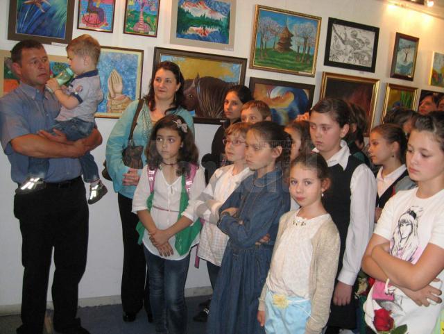 Expoziţia de grafică şi pictură „Avem un singur Pământ”