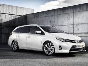 Toyota este în fruntea topului Best Global Green Brand 2013