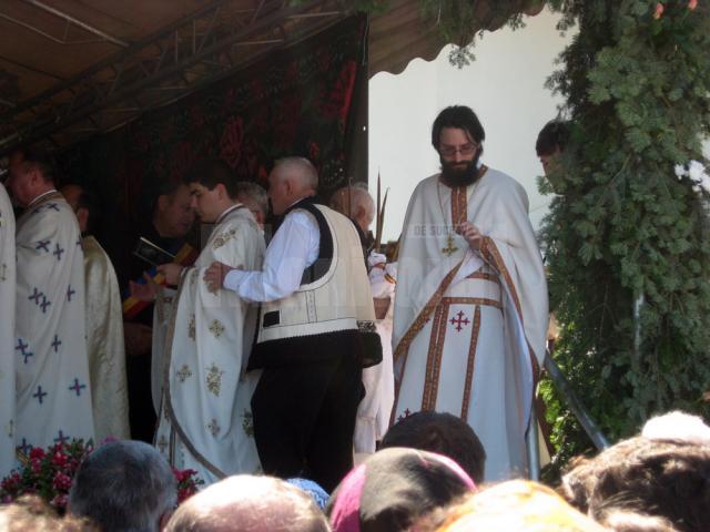 Sfinţirea Bisericii „Sf. Petru şi Pavel” din Sf. Ilie Nou