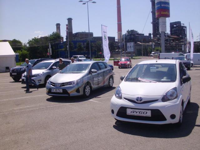 Câteva dintre cele mai renumite mărci auto au participat la expoziţia găzduită de parcarea Shopping City Suceava