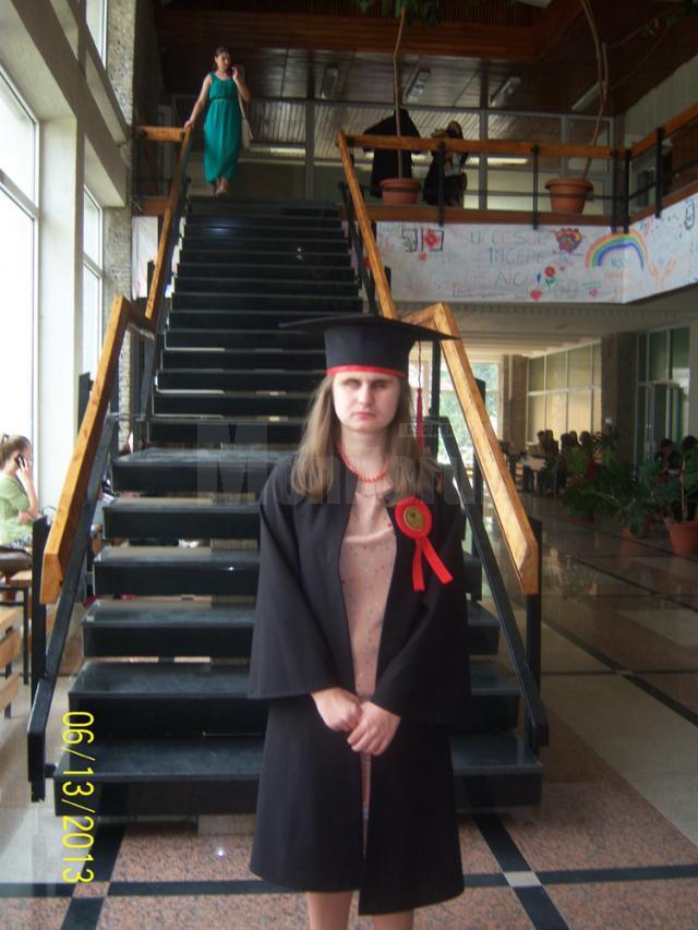Magdalena a absolvit Facultatea de Litere, specializarea română – italiană, cu nota zece, şi engleză - română, cu nota 9,86