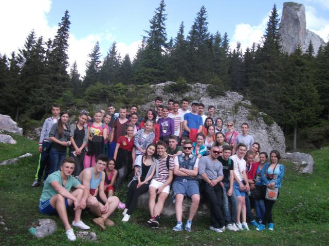 Elevi ai Colegiului Alexandru cel Bun, în excursie pe Rarău