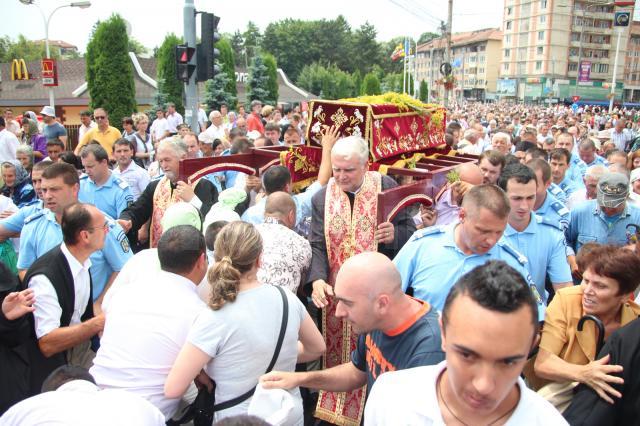 procesiune moaşte Sf. Ioan cel Nou
