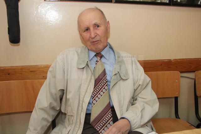Suceveanul Gheorghe Coştiug, unul dintre cei 12 pasageri din avionul care a zburat pentru prima data de la Suceava la Bucureşti