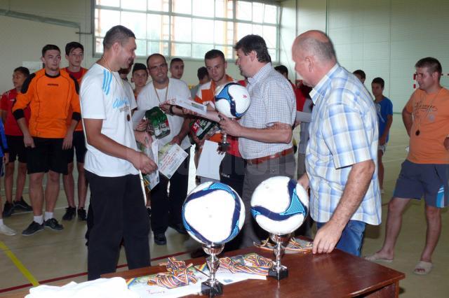 12 echipe de fotbal din Fălticeni s-au întrecut în “Cupa Cartierelor”