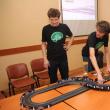 Tinerii au prezentat proiectul „Jocurile viitorului – dispozitive controlate prin unde cerebrale”