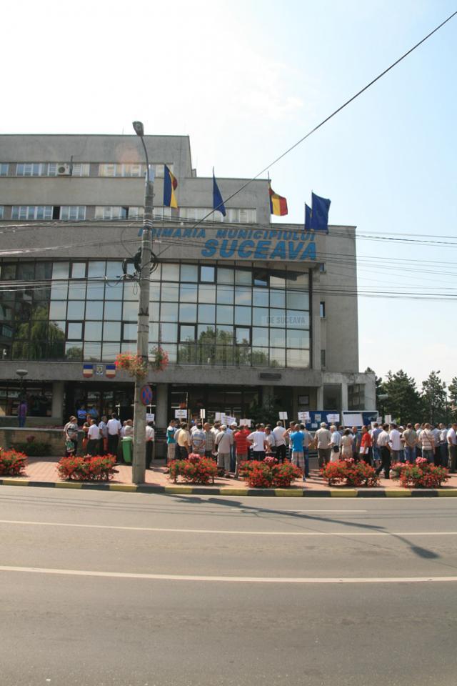 Protestul salariaţilor de la Termica va fi mutat de la primărie la centrala de termoficare a oraşului