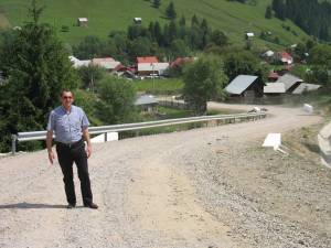 Trei drumuri agricole din Vatra Moldoviţei au fost modernizate printr-un proiect european