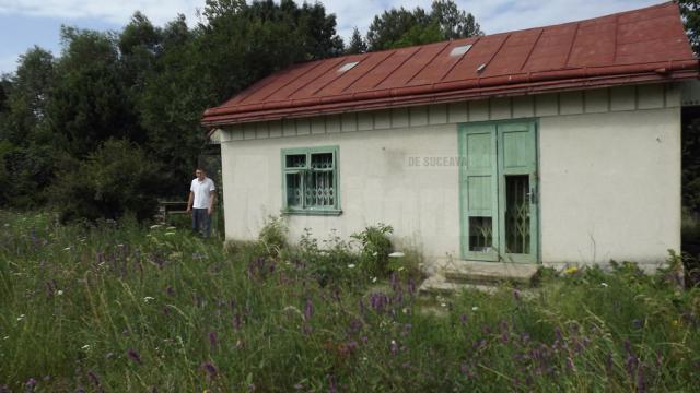 Casa laborator din rezervaţie, vandalizată de persoane necunoscute