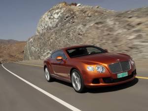 Bentley lucrează la o versiune ultrasportivă Continental GT2
