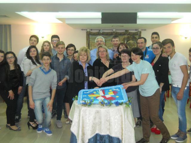 Elevi şi profesori de la Liceul Teoretic „Ion Luca” Vatra Dornei, implicaţi într-un proiect european Comenius