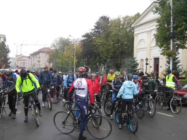 Organizatorii aşteaptă peste 100 de ciclişti la marşul de sâmbătă