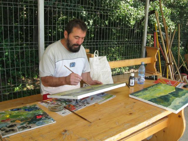Tabăra de pictură reuneşte 17 membri ai Uniunii Artiştilor Plastici din România