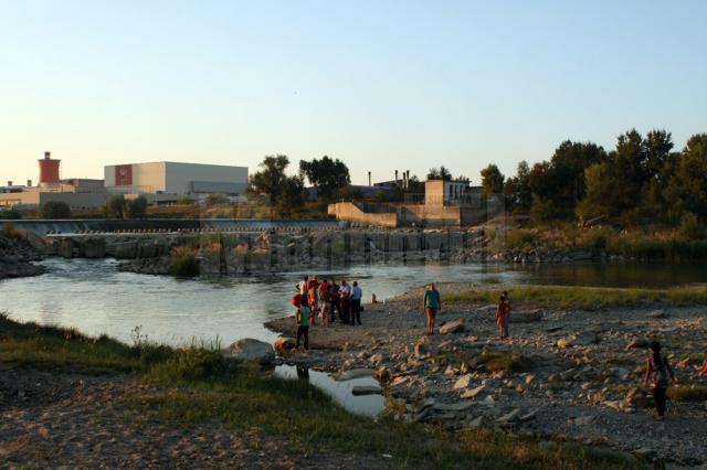 Tânărul se scălda în zona barajului din apropierea staţiei de epurare a municipiului Suceava