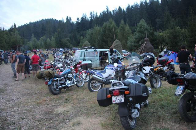 Aproape 150 de bikeri din România, Austria şi Italia s-au reunit la finele săptămânii trecute la Suceviţa