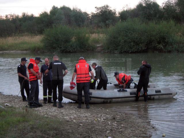 Doi tineri s-au înecat, aseară, în râul Suceava. Cinci tragedii la scăldat în ultimele zile