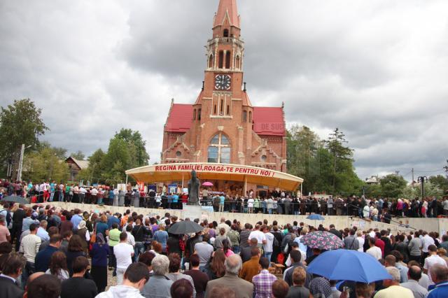Mii de pelerini catolici, aşteptaţi la Sanctuarul Marian din Cacica