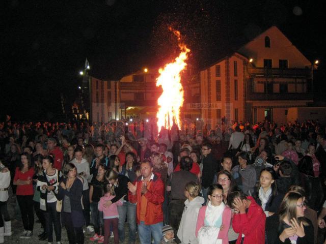 Festivalul Naţional al Păstrăvului s-a desfăşurat în comuna-muzeu Ciocăneşti
