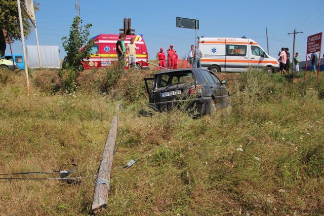Ambulanţă SMURD, implicată într-un accident la ieşirea din Plopeni spre Suceava