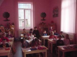 Anul şcolar viitor va începe cu o grădiniţă în minus în judeţul Suceava