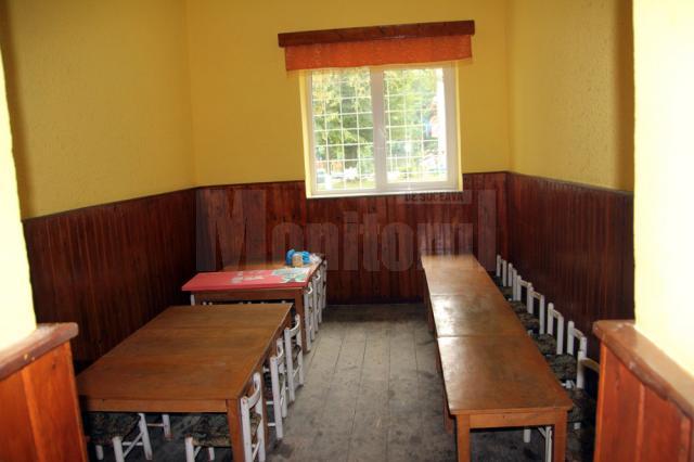 În această încăpere a Căminului Cultural vor învăţa la clasa pregătitoare, 25 de copiii