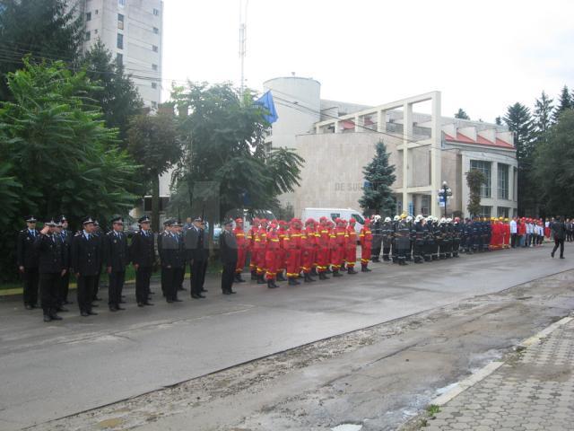 Ziua Pompierilor, ceremonial restrâns în semn de doliu faţă de nenorcirea de la Galaţi