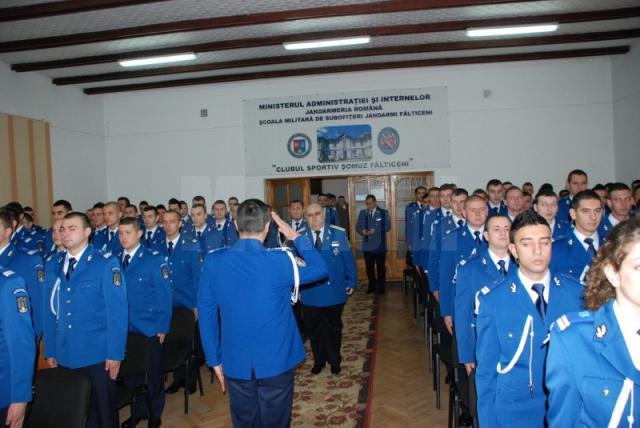 Elevii anului al II-lea al Şcolii Militare de Subofiţeri de Jandarmi Fălticeni încep luni cursurile