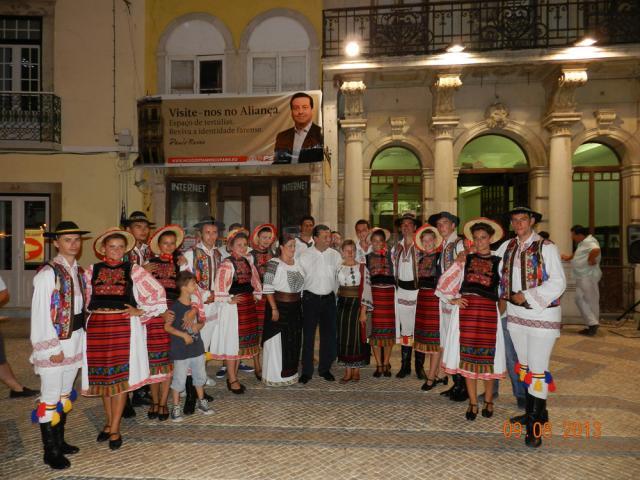 Ansamblul Artistic „Arcanul USV”, opt spectacole în Portugalia, în faţa a peste 5.000 de spectatori