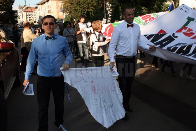 Ieri a fost a doua duminică la rând în care sucevenii  au protestat împotriva proiectului Roşia Montană
