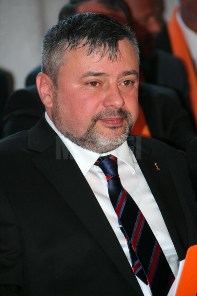 Deputatul Ioan Balan, ales preşedinte al PDL Suceava în prezenţa conducerii centrale a partidului şi a 1.500 de susţinători