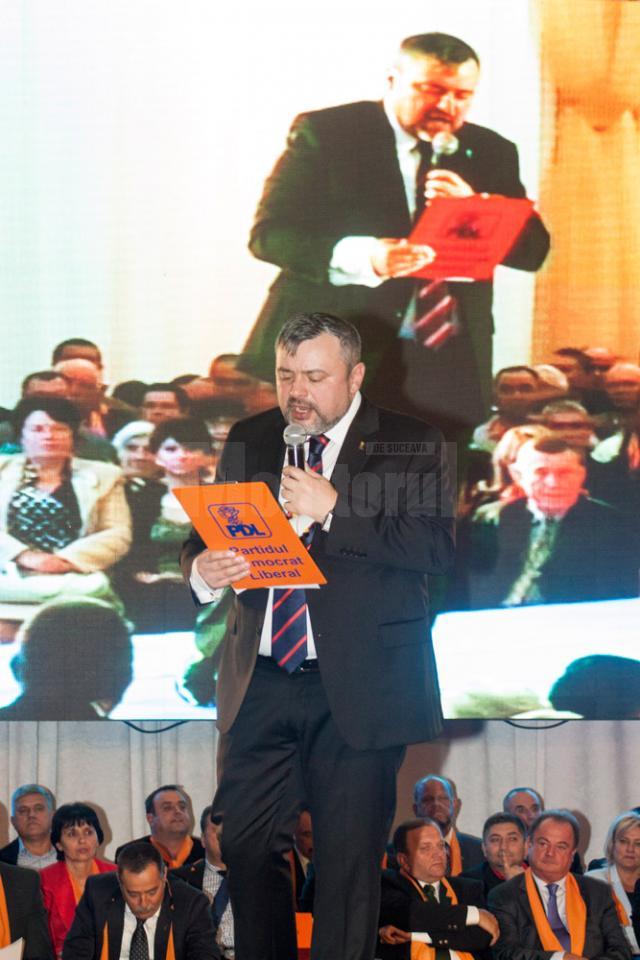 Deputatul Ioan Balan, ales preşedinte al PDL Suceava în prezenţa conducerii centrale a partidului şi a 1.500 de susţinători