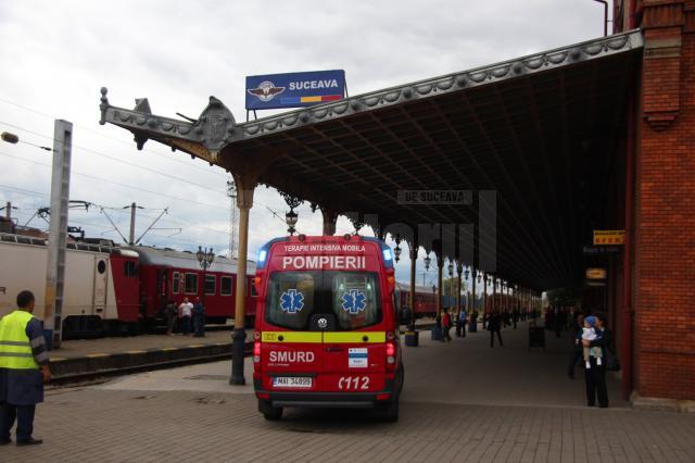 Femeie agăţată de un tren în Gara Burdujeni