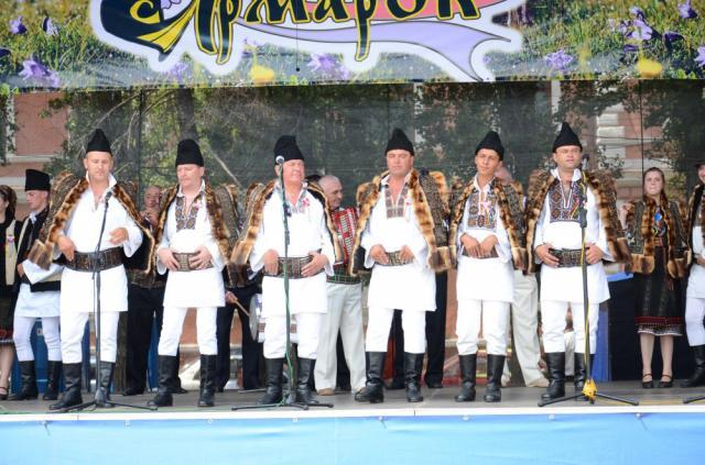 Grupul folcloric”Piatra Șoimului” din Câmpulung împlinește şase ani de activitate