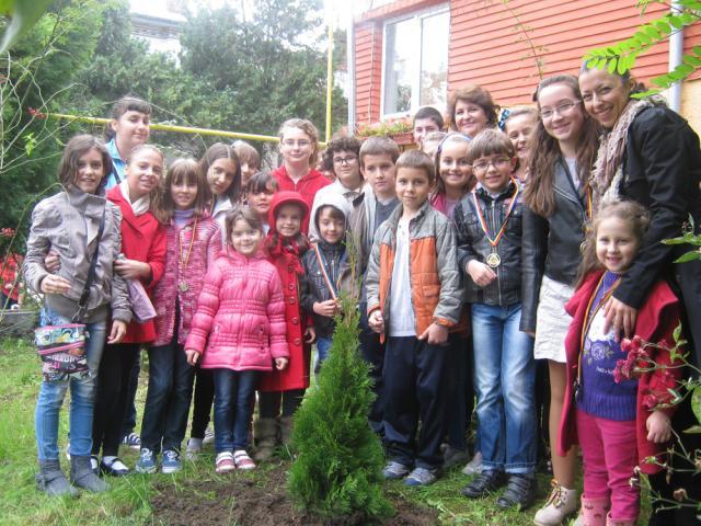 “Plant a tree for Peace”, la Palatul Copiilor Suceava