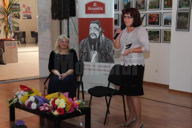 Carmen Agoutin, consul al României la Munchen, şi-a lansat ieri primul volum de versuri