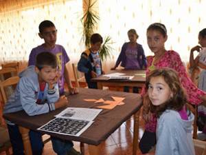 „Învăţăm împreună prin joc şi voie buna”, proiect desfăşurat la o şcoală din Pătrăuţi