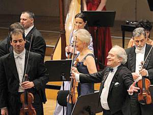 Strauss Festival Orchestra Vienna aduce la Suceava “Crăciun în paşi de vals”