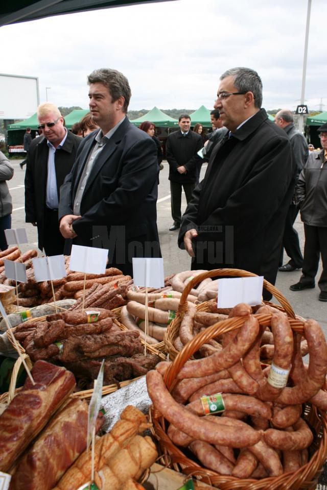 Zeci de producători din judeţul Suceava participă la Târgul de acasă „Produs în Bucovina”