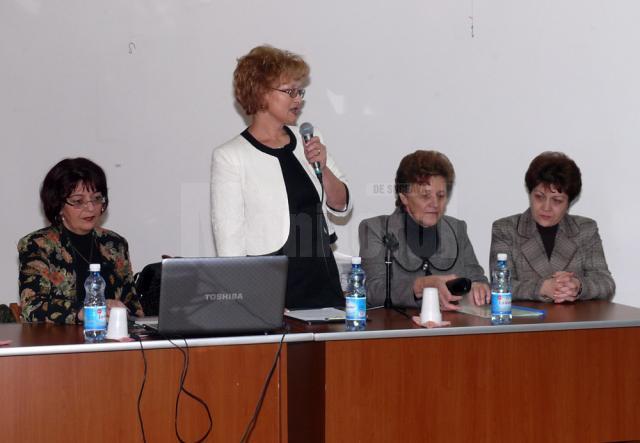 De Ziua Educaţiei, la Fălticeni a avut loc o întâlnire a educatorilor, învăţătorilor şi profesorilor