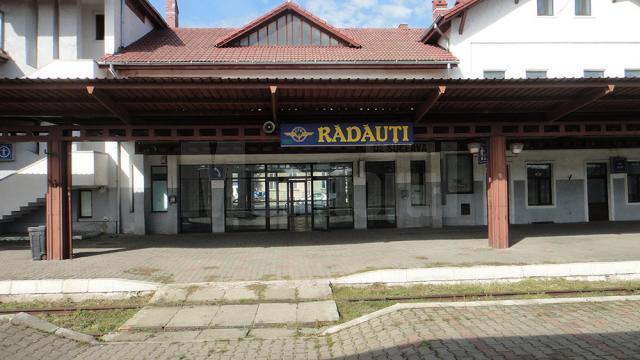 Staţia CFR Rădăuţi a fost igienizată de administrația locală