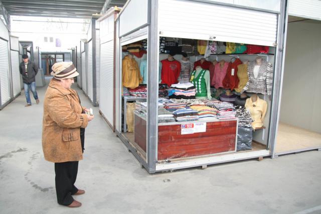 Primăria Suceava reziliază contractele pentru 57 de chioşcuri din Bazar