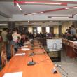 Şedinţa de ieri a Consiliului Local a durat aproape două ore, la finele cărora nu s-a luat nici o decizie concretă privind asigurarea căldurii populaţiei