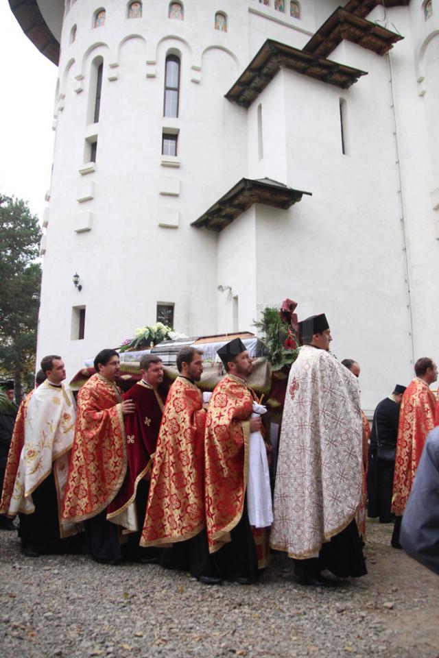 Slujba de înmormântare a preotului Vasile Nutu