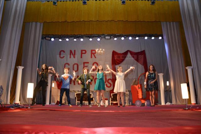 Suceava, capitală a modei, la Balul Bobocilor de la Colegiul Naţional „Petru Rareş”