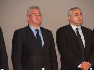 Primarul Ion Lungu şi rectorul Valentin Popa caută soluţii pentru finanţarea echipei locale de handbal