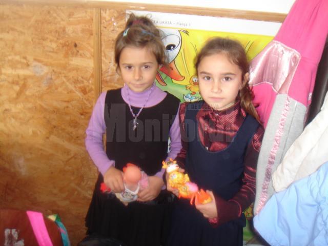 Elevii din Siret au vrut să întindă o mână de ajutor copiilor sărmani