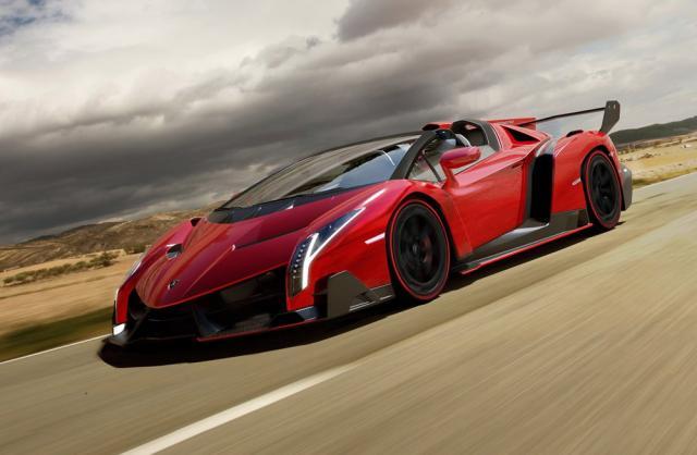 Lamborghini Veneno are o versiune Roadster