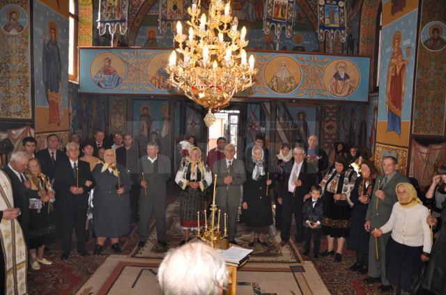 Nunta de aur, pentru un număr de opt cupluri din comuna Şcheia care au împlinit 50 de ani de căsătorie
