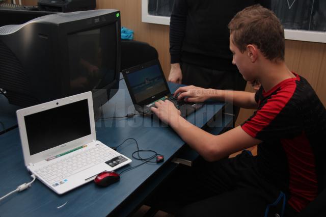 Şcoala Gimnazială Nr. 1 Suceava a câştigat echipamente IT în cadrul campaniei „Profi te premiază”